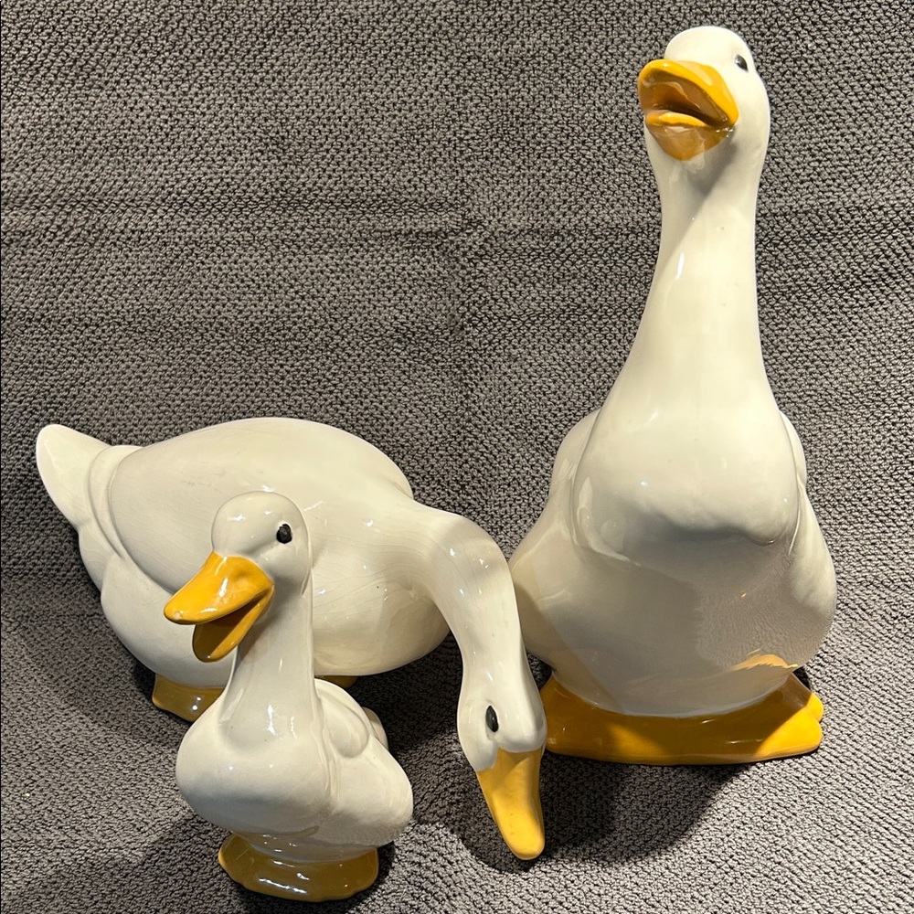 FLASH SALE: VTG 70s Trio Of Farmhouse Ceramic White and Yellow Geese.